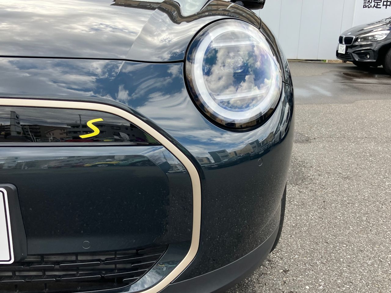 J01 MINI Cooper SE