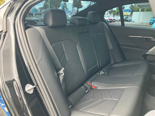 520i Sedan RHD