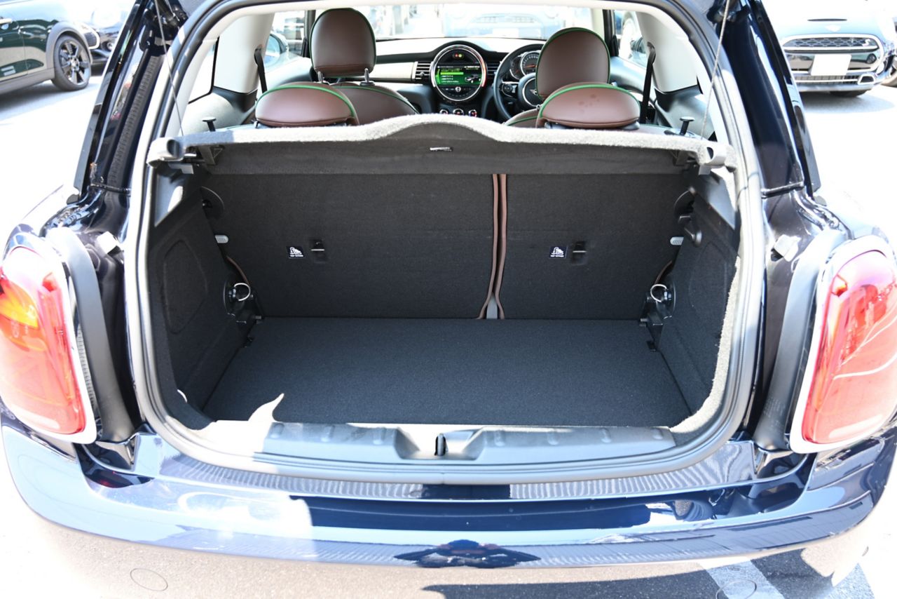 F56 COOPER D (AT)