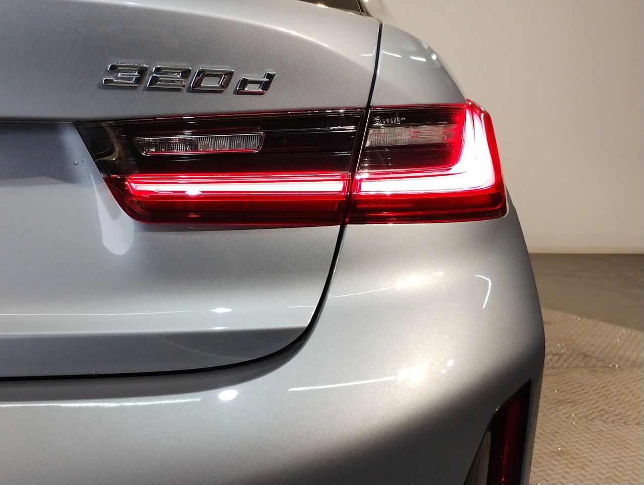 320d xDrive Berline RHD