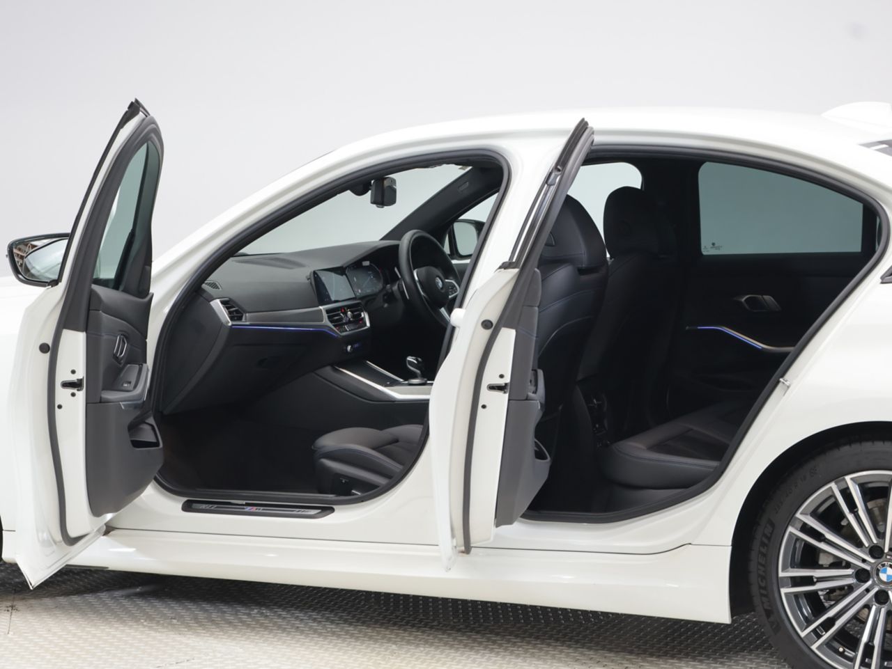 G20 320i Saloon RHD MX