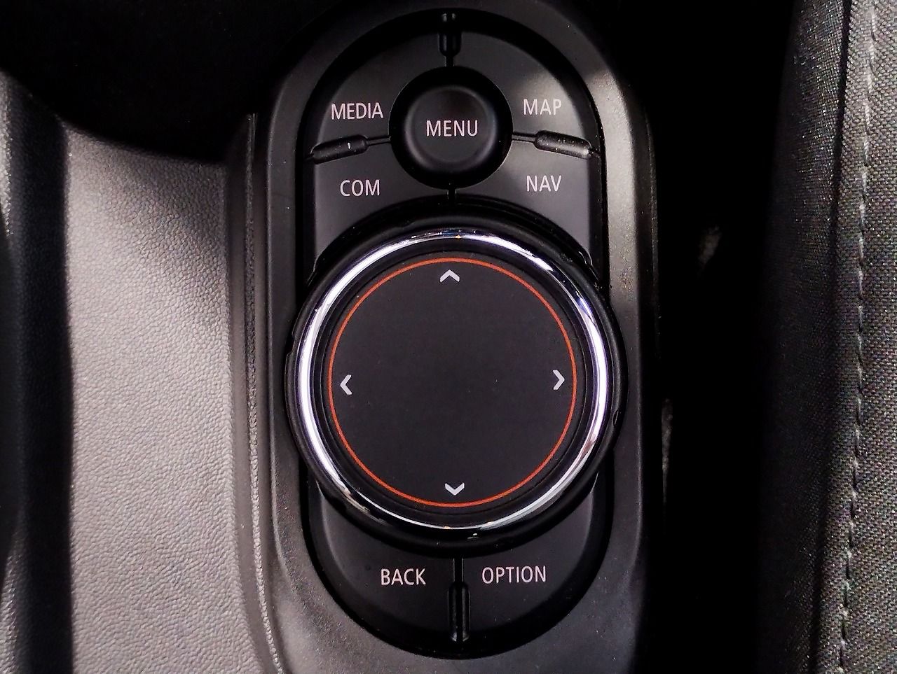 F56 COOPER S D(AT)