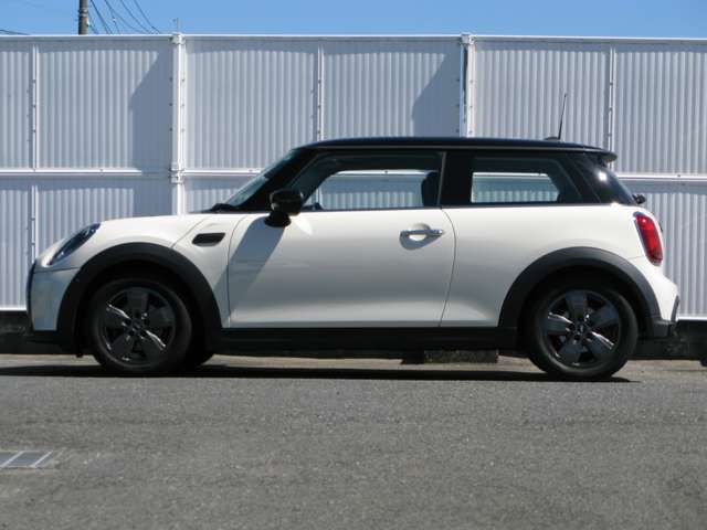 MINI Cooper F56 RHD