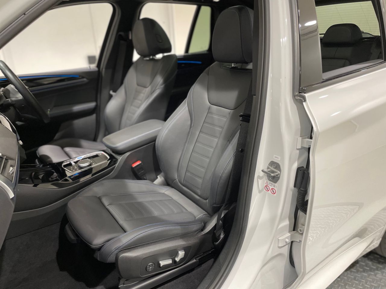 G08 iX3 BEV RHD