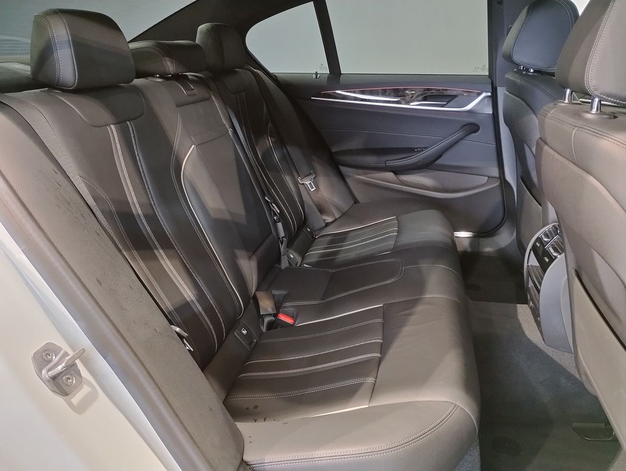 520d xDrive Sedan RHD