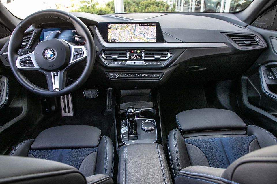 BMW 218