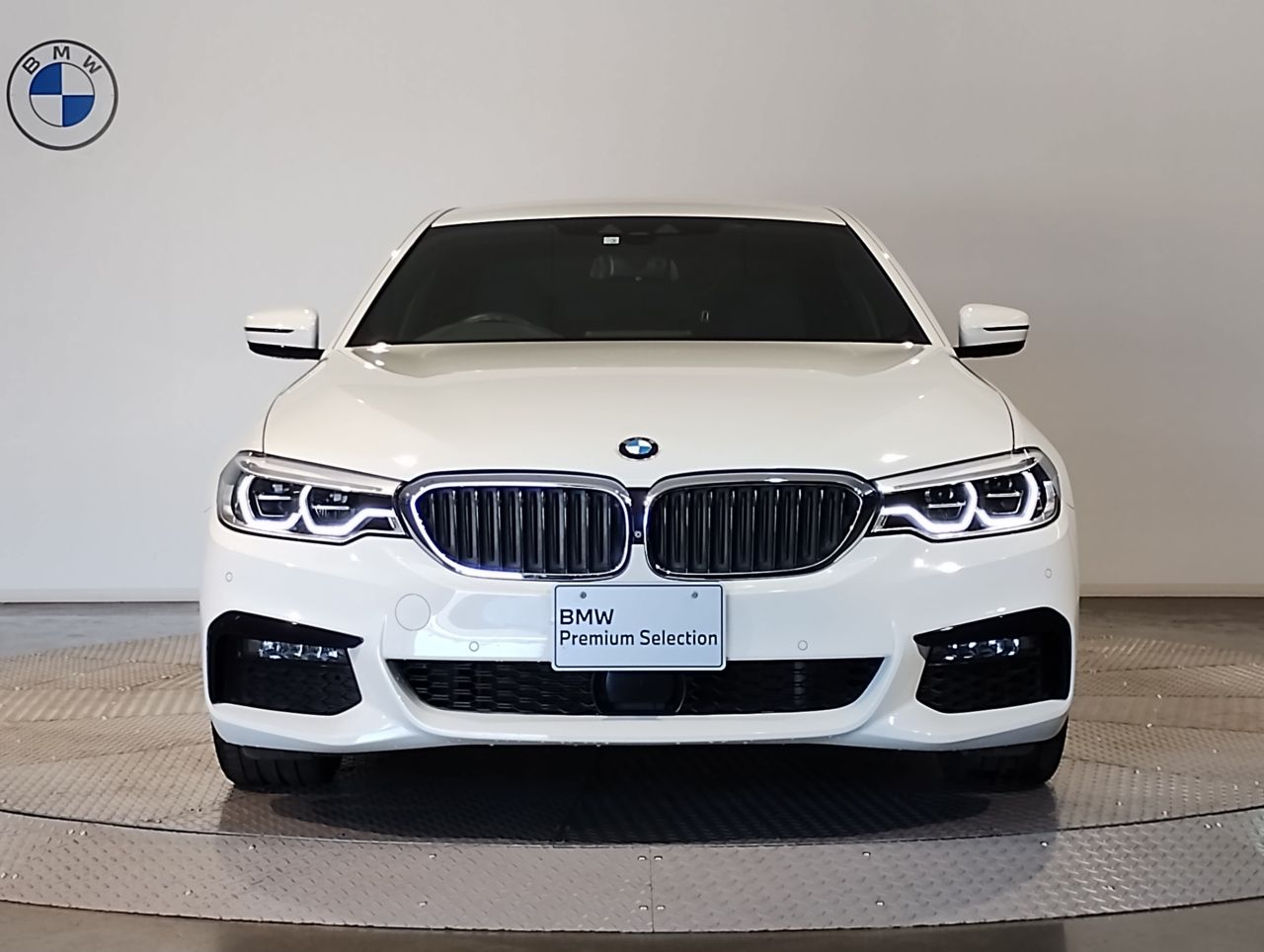 523I