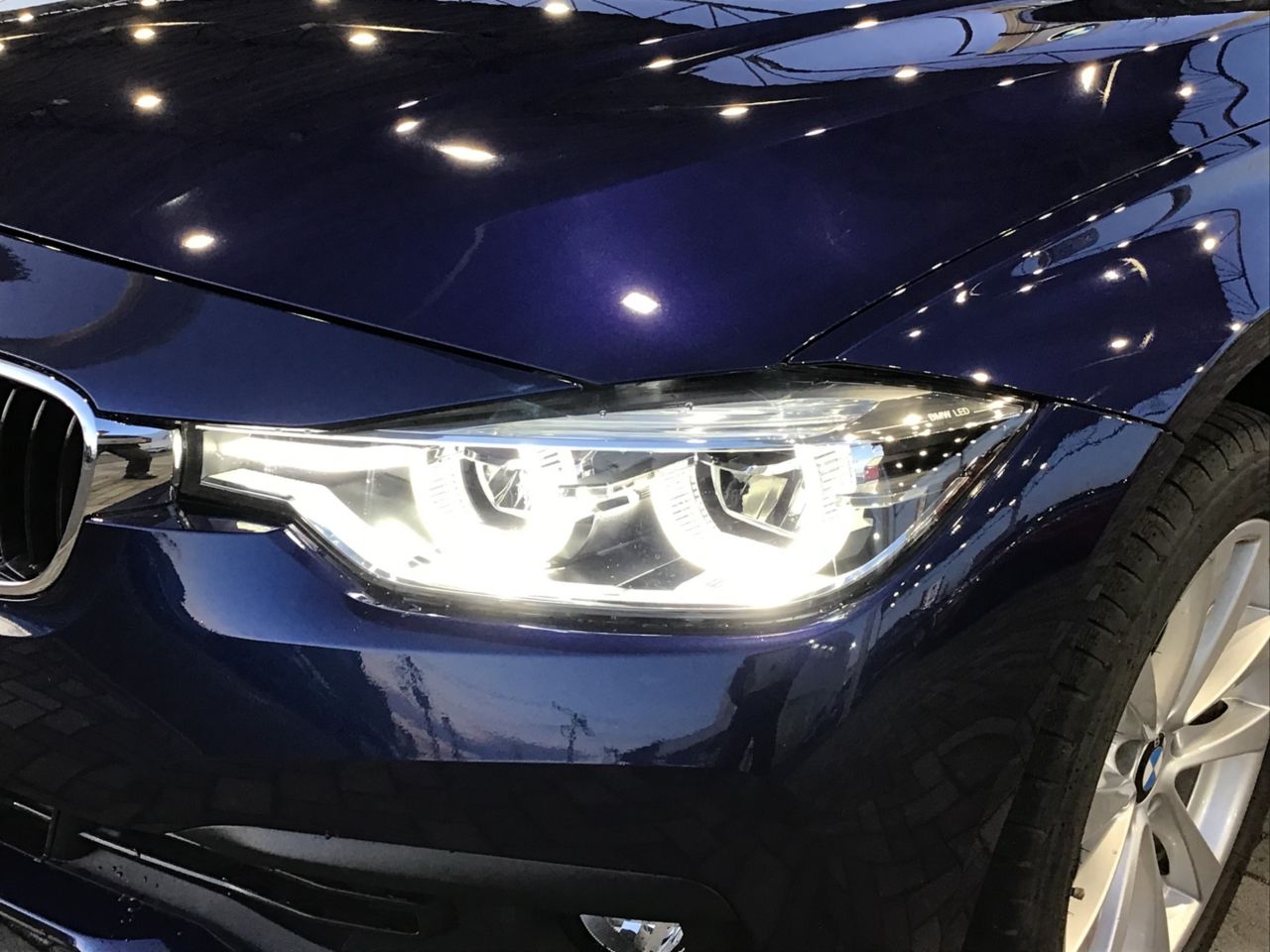 318I SEDAN RHD