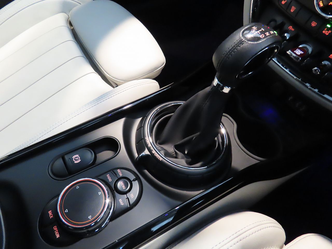 MINI CLUBMAN COOPER S D