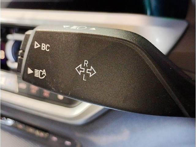 G20 320d xDrive RHD Saloon