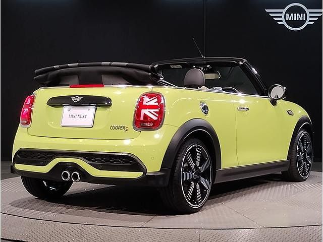 MINI Cooper S Convertible RHD