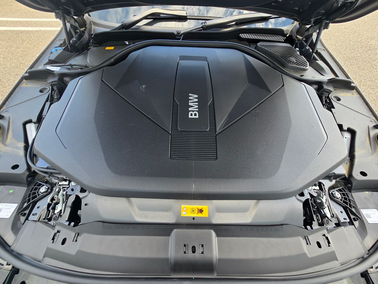 BMW i5 eDrive40 M Sport RHD