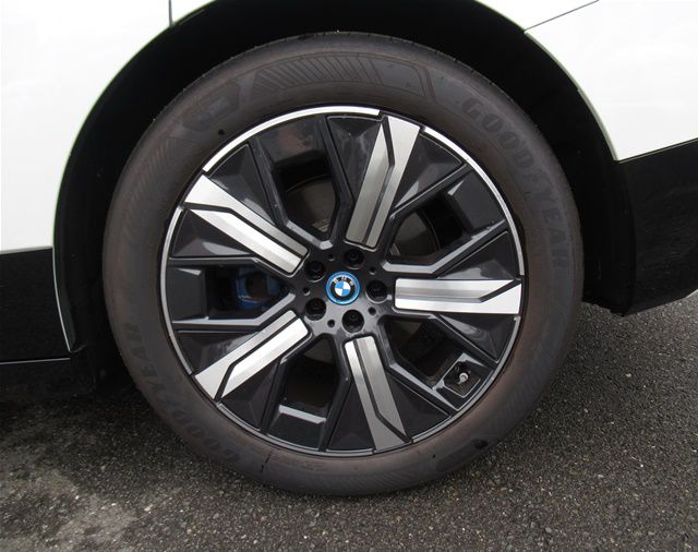 i20 iX xDrive50