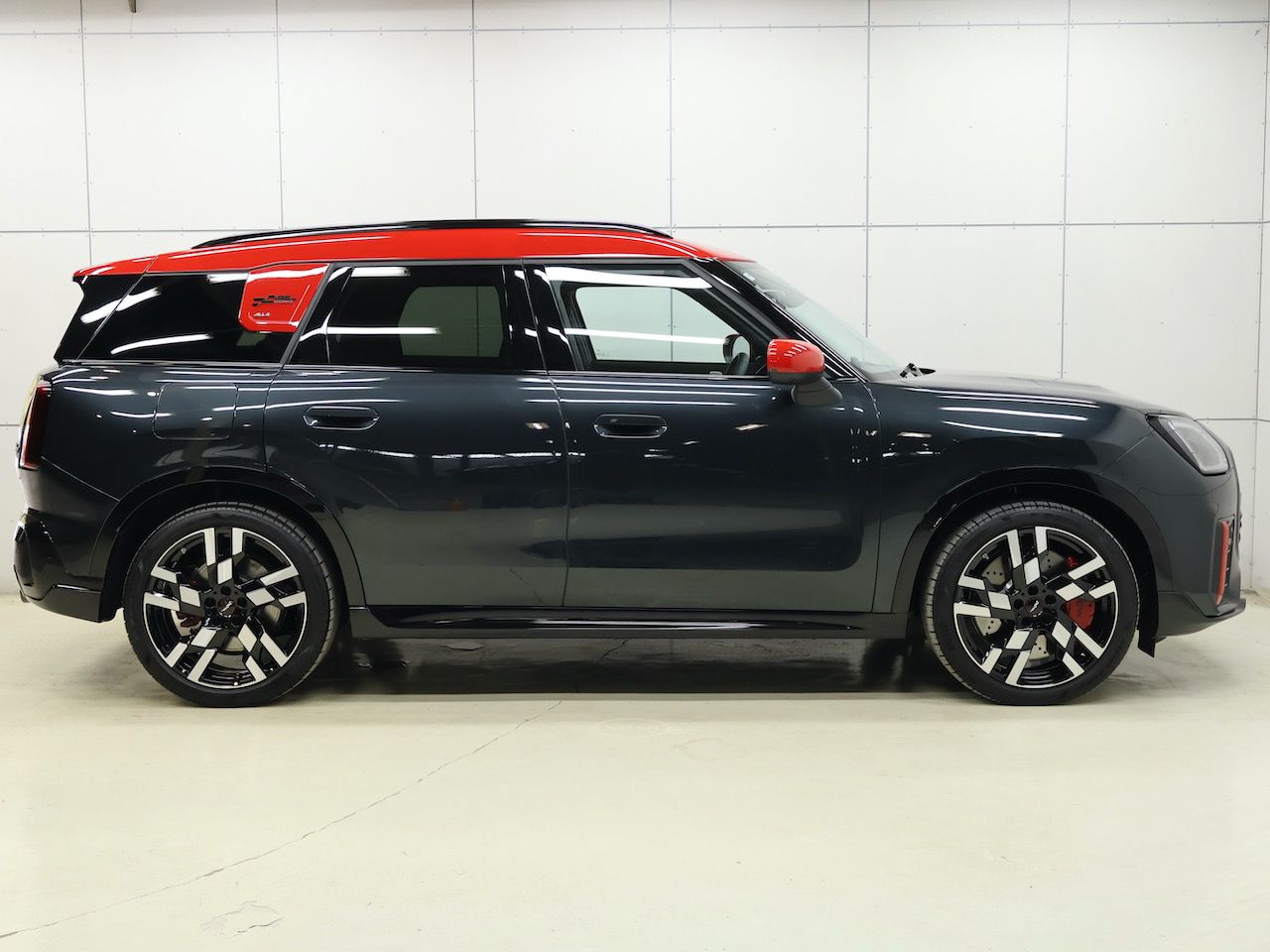 U25 MINI John Cooper Works Countryman ALL4