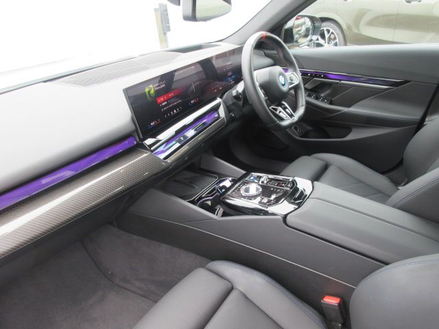 BMW i5 M60 xDrive Sedan RHD