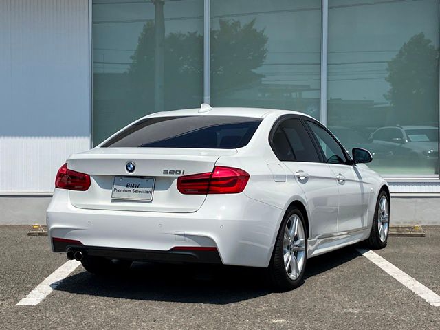 320I SEDAN RHD