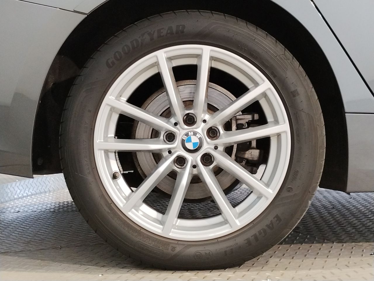G20 320d xDrive RHD Saloon