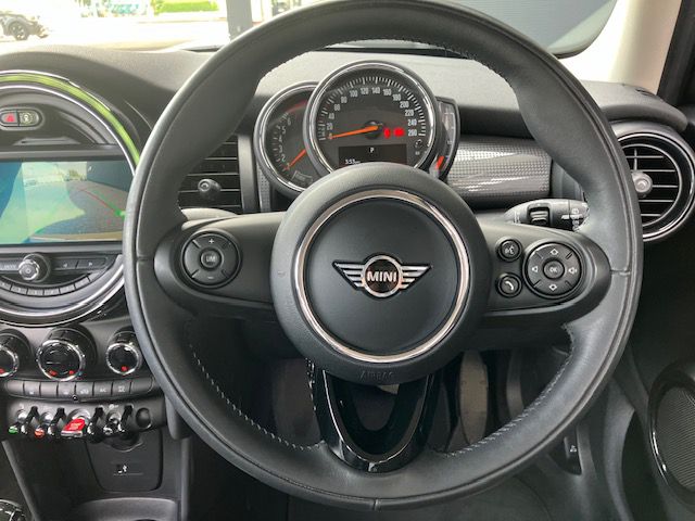 F55 MINI Cooper 5-Door Hatch LCI