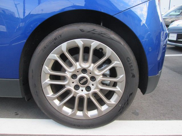J01 MINI Cooper SE