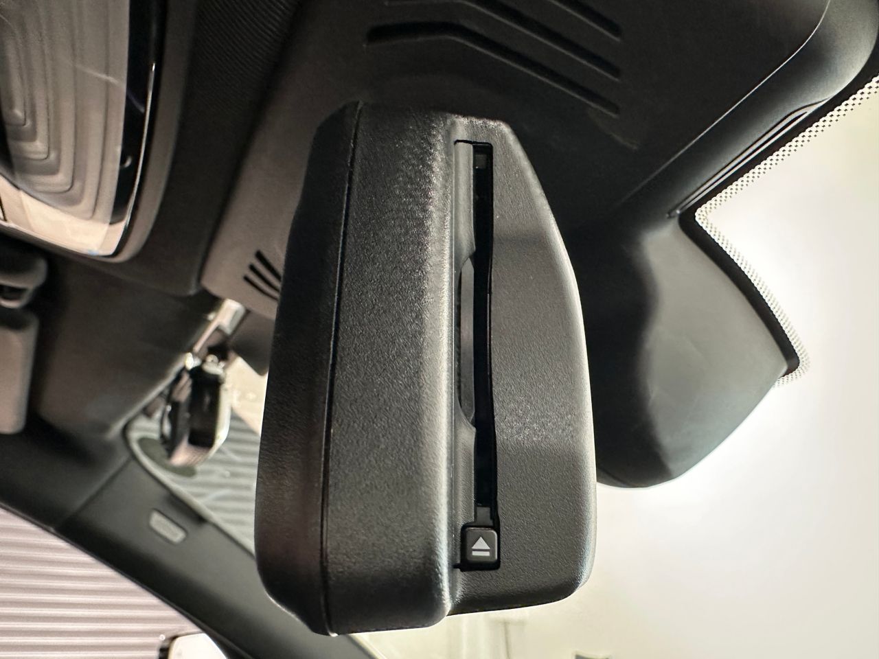 G21 320i RHD
