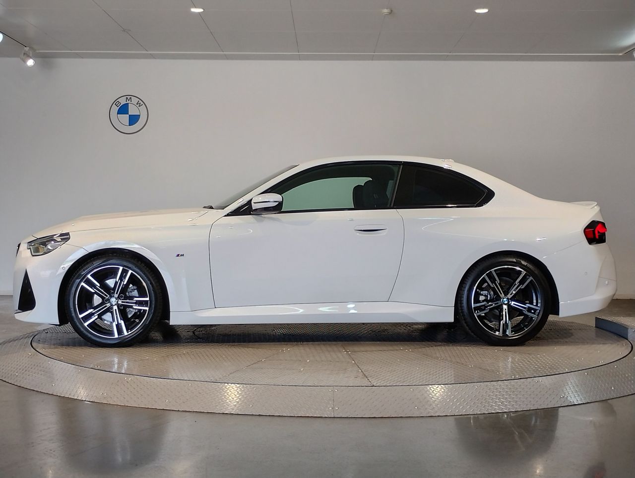 G42 220i Coupe