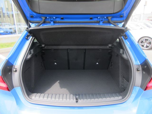 F40 118d Sports Hatch 5-door B47 2.0d