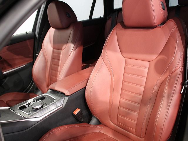 G21 M340i xDrive Touring LCI RHD