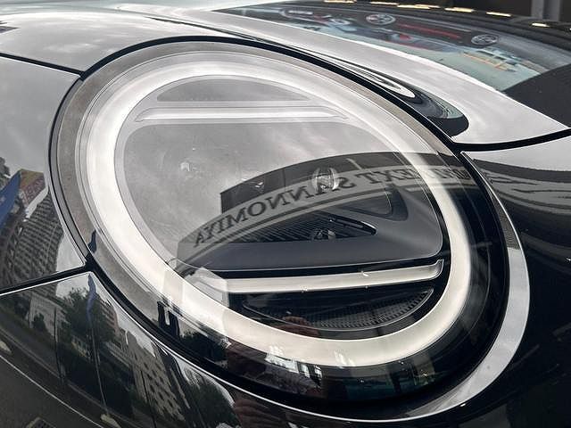 J01 MINI Cooper E