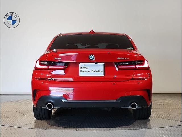 G20 320d xDrive RHD Saloon