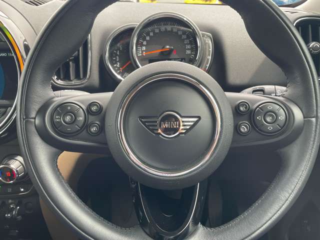 MINI CROSSOVER COOPER D ALL4