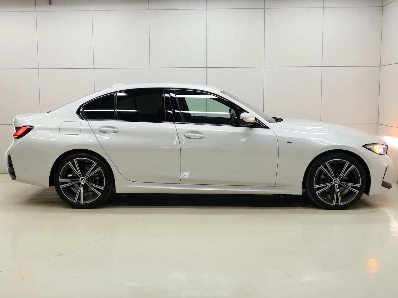 320d xDrive Berline RHD