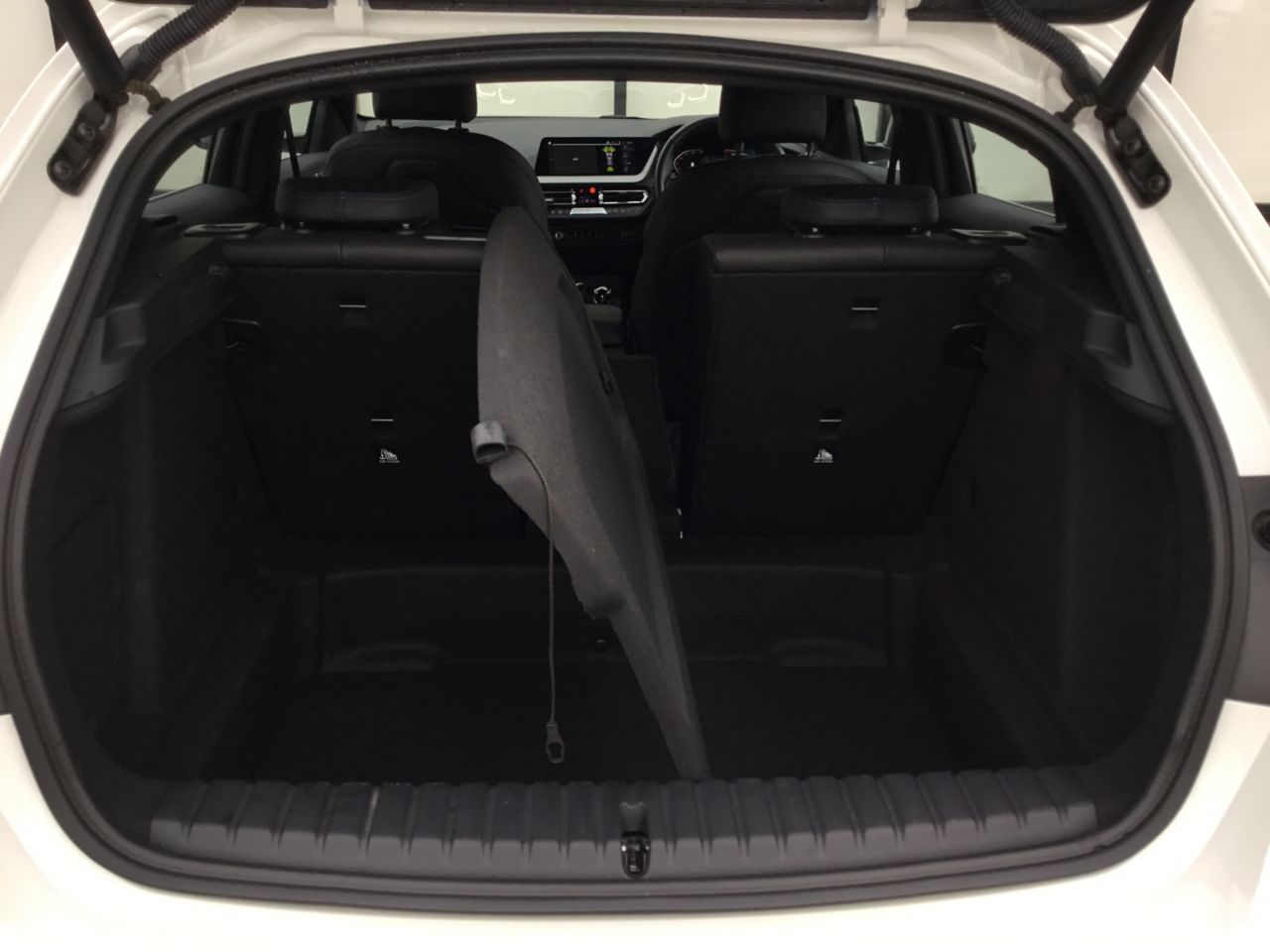 F40 118d Sports Hatch 5-door B47 2.0d