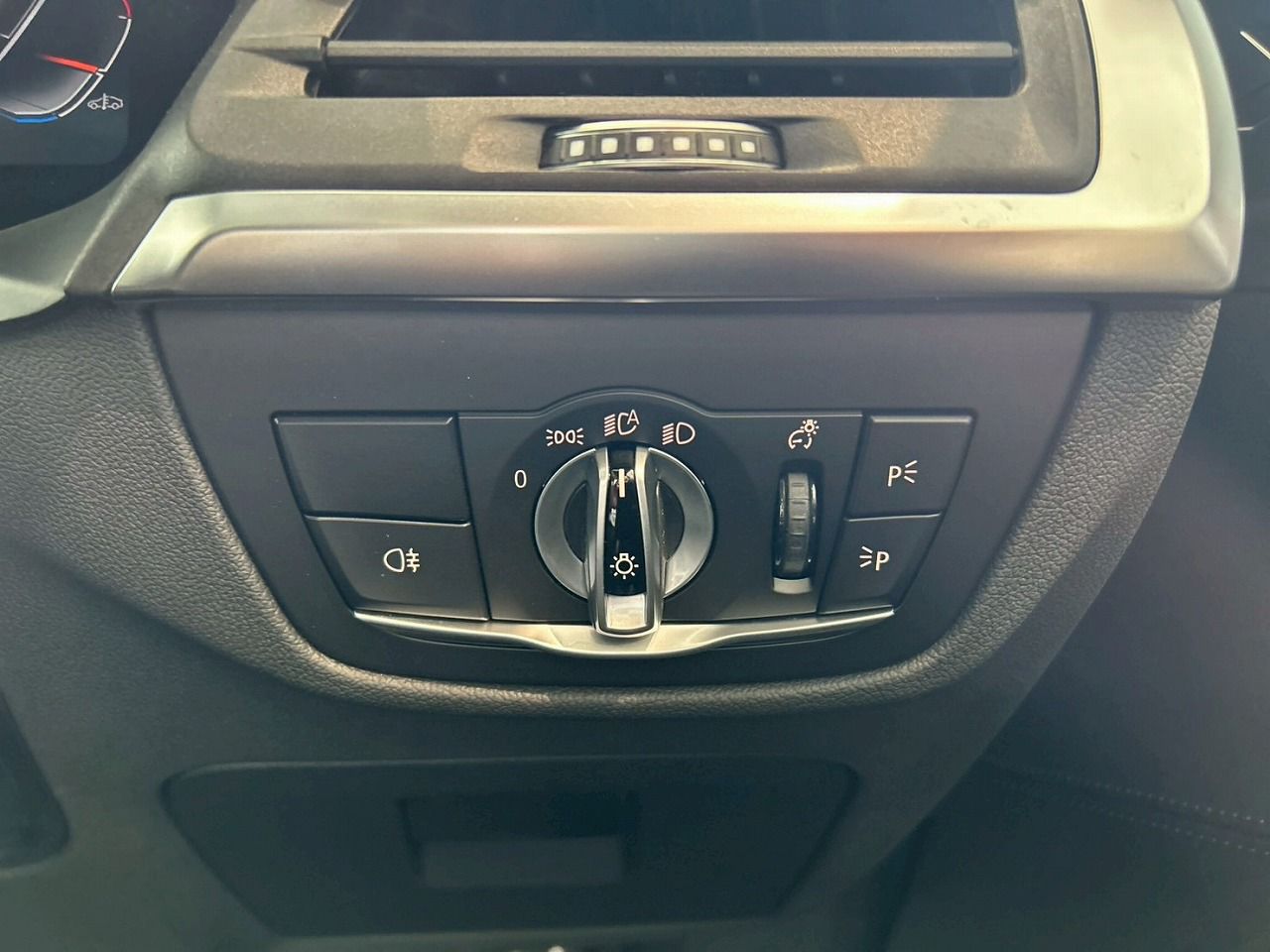 G01 X3 M40d RHD LCI ZA