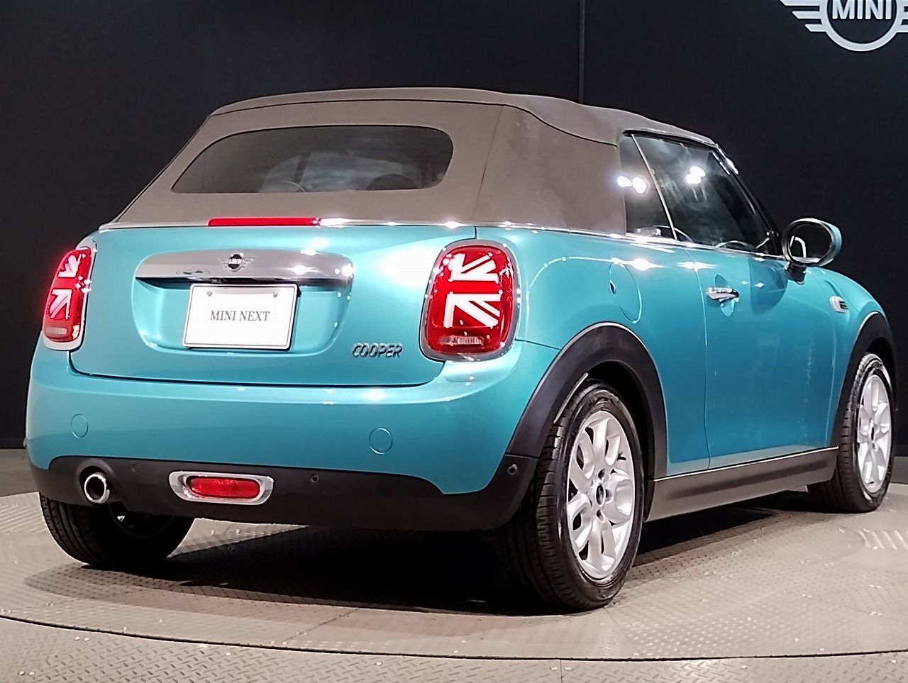 F57 MINI Cooper Convertible LCI