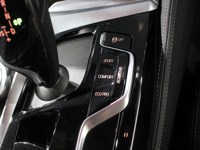 520d xDrive Touring RHD