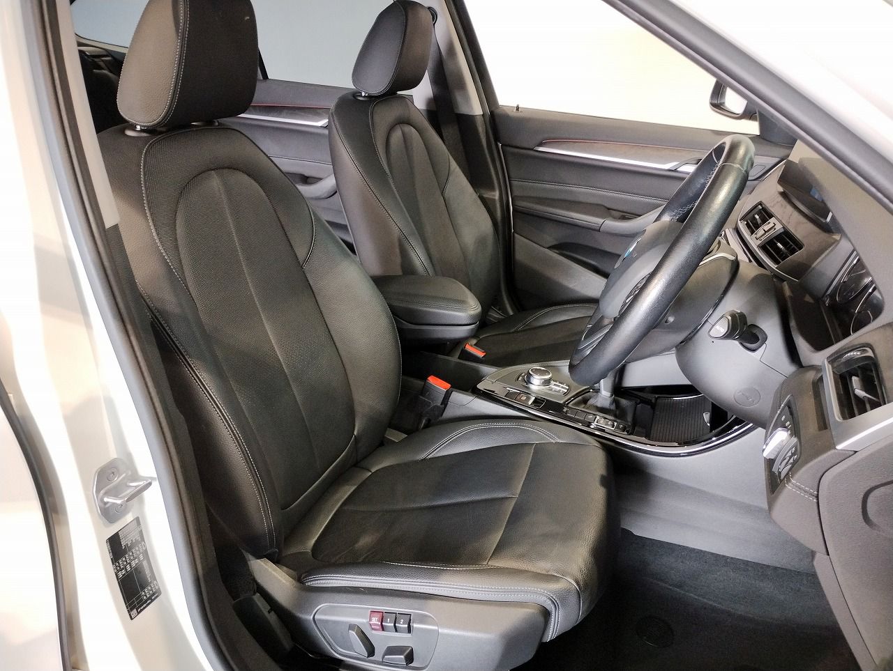 X1 sDrive18i RHD