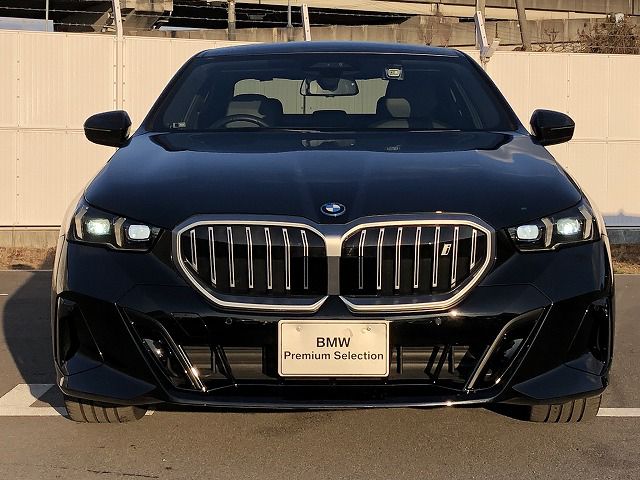 BMW i5 eDrive40 Sedan RHD