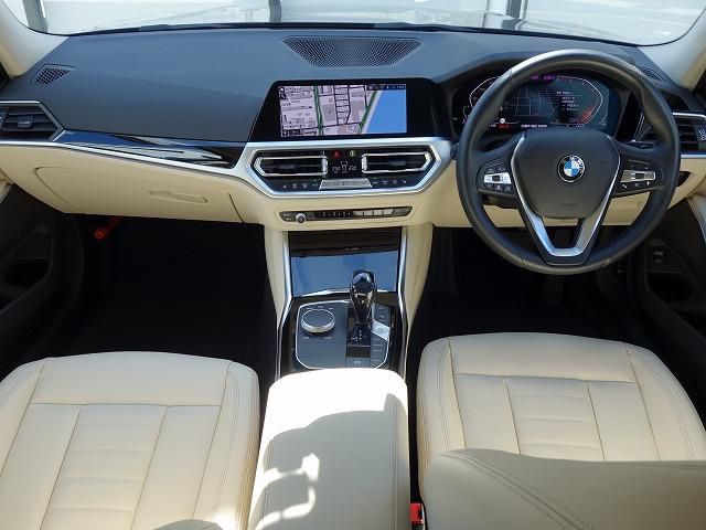 G20 320d xDrive RHD Saloon