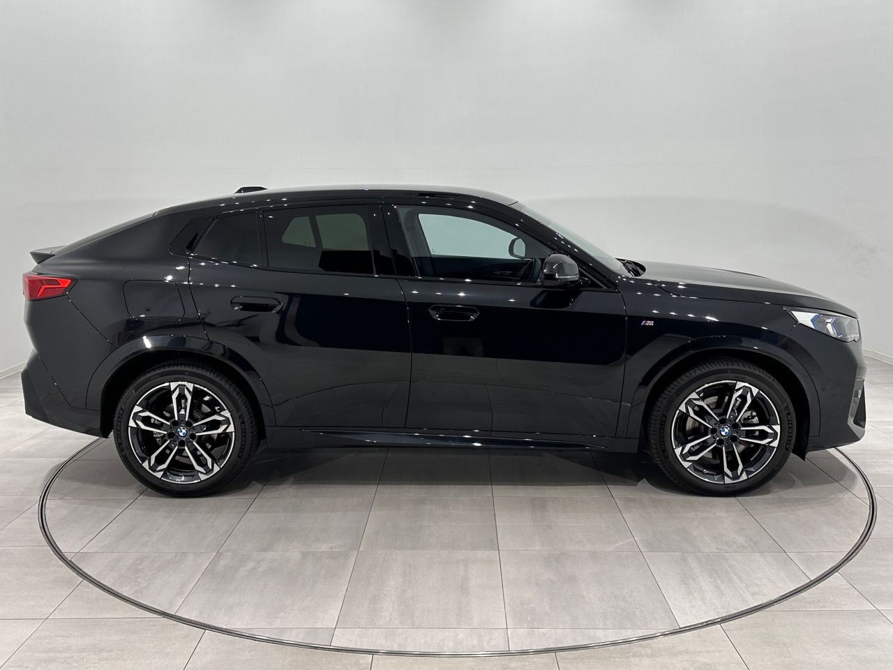 BMW X2 xDrive20i M Sport | X2 | X | BMW | 車両 | IUCP JP BMW Website