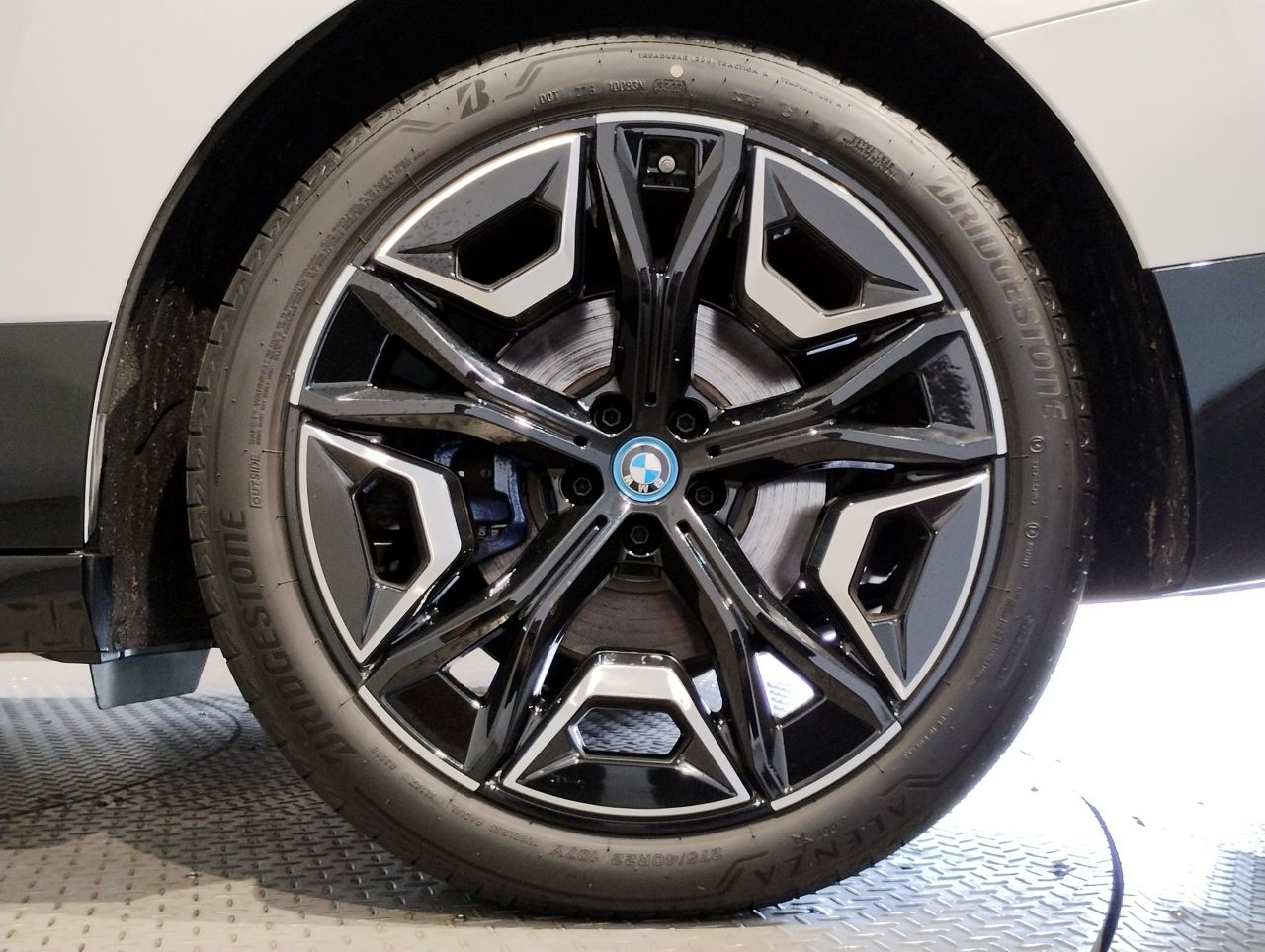 i20 iX xDrive40