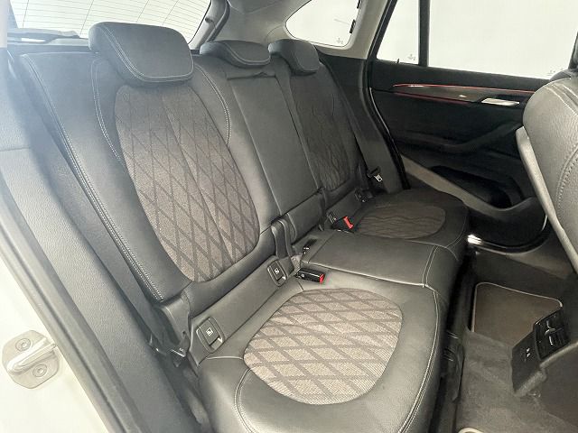X1 sDrive18i RHD