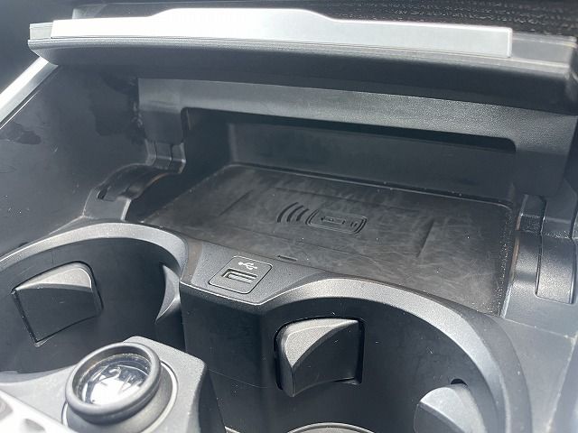 G20 330e Saloon RHD