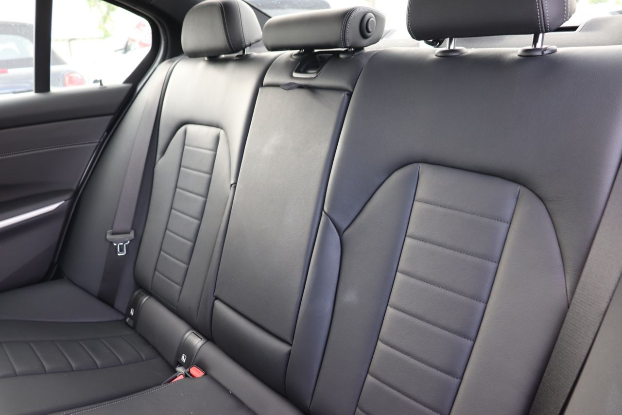 G20 320i Saloon RHD MX