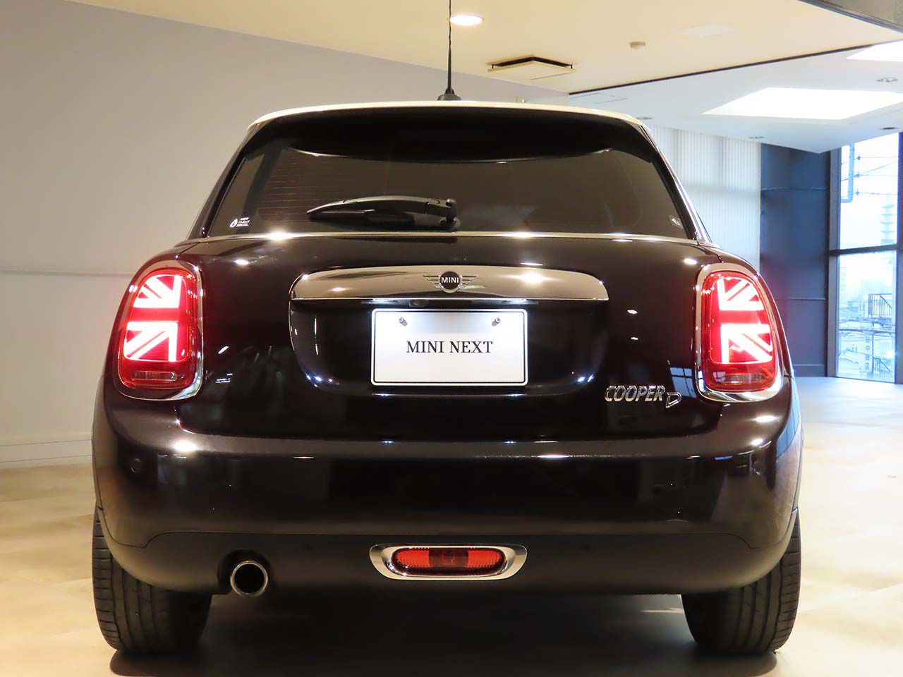 F55 COOPER D (AT)