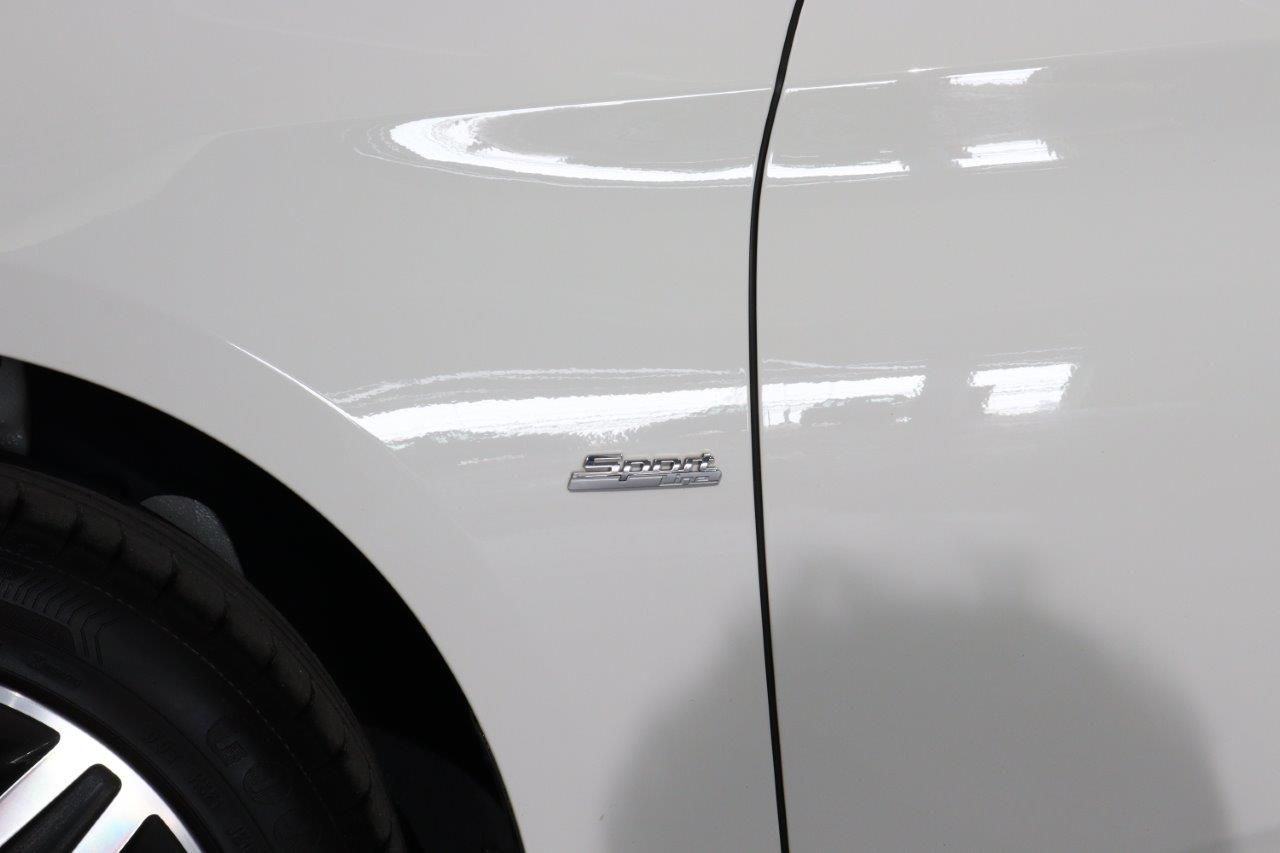 220I GRAN TOURER RHD