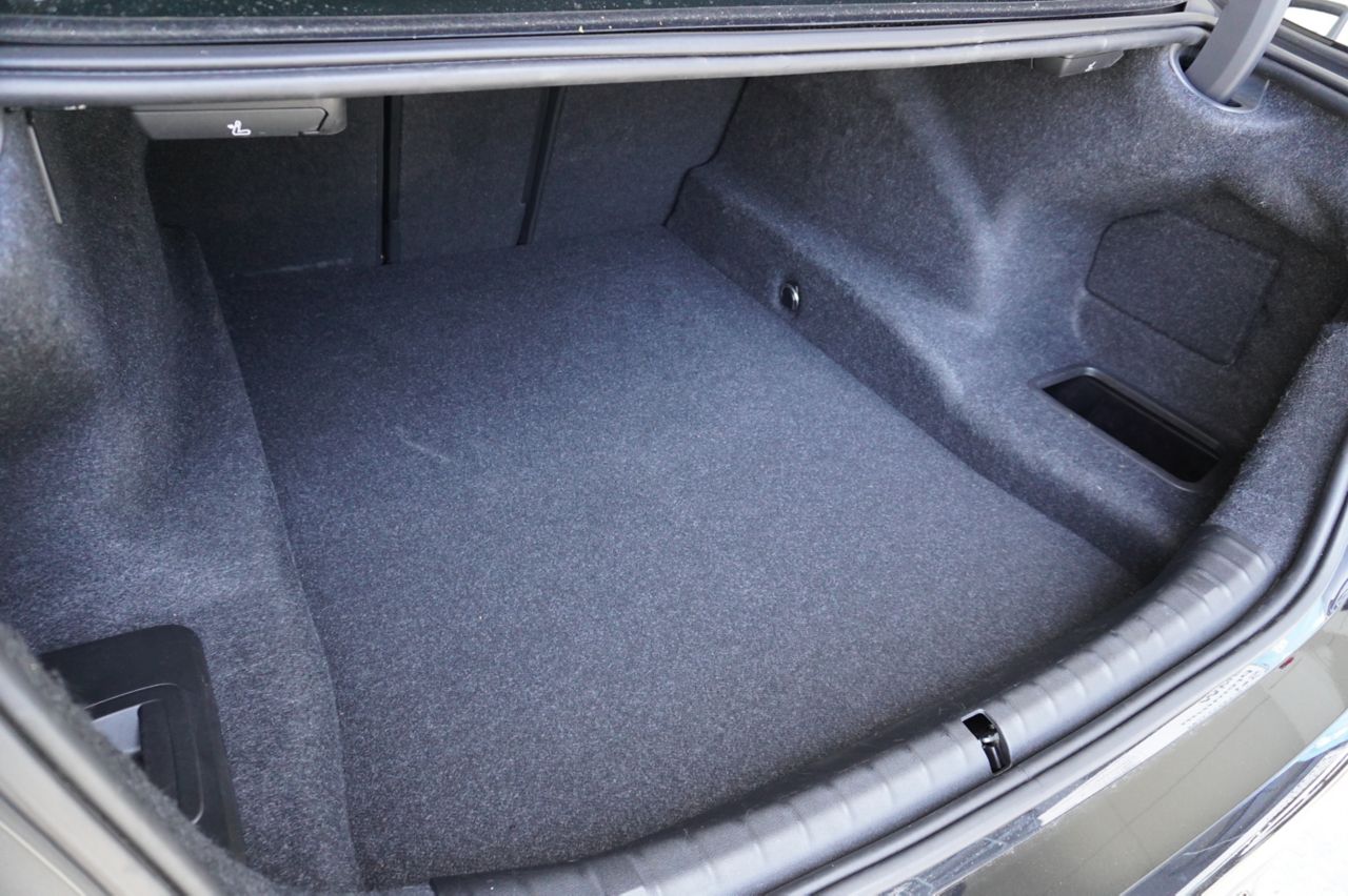 M5 Sedan RHD