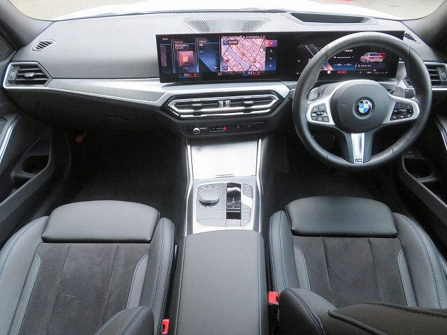 320d xDrive Berline RHD