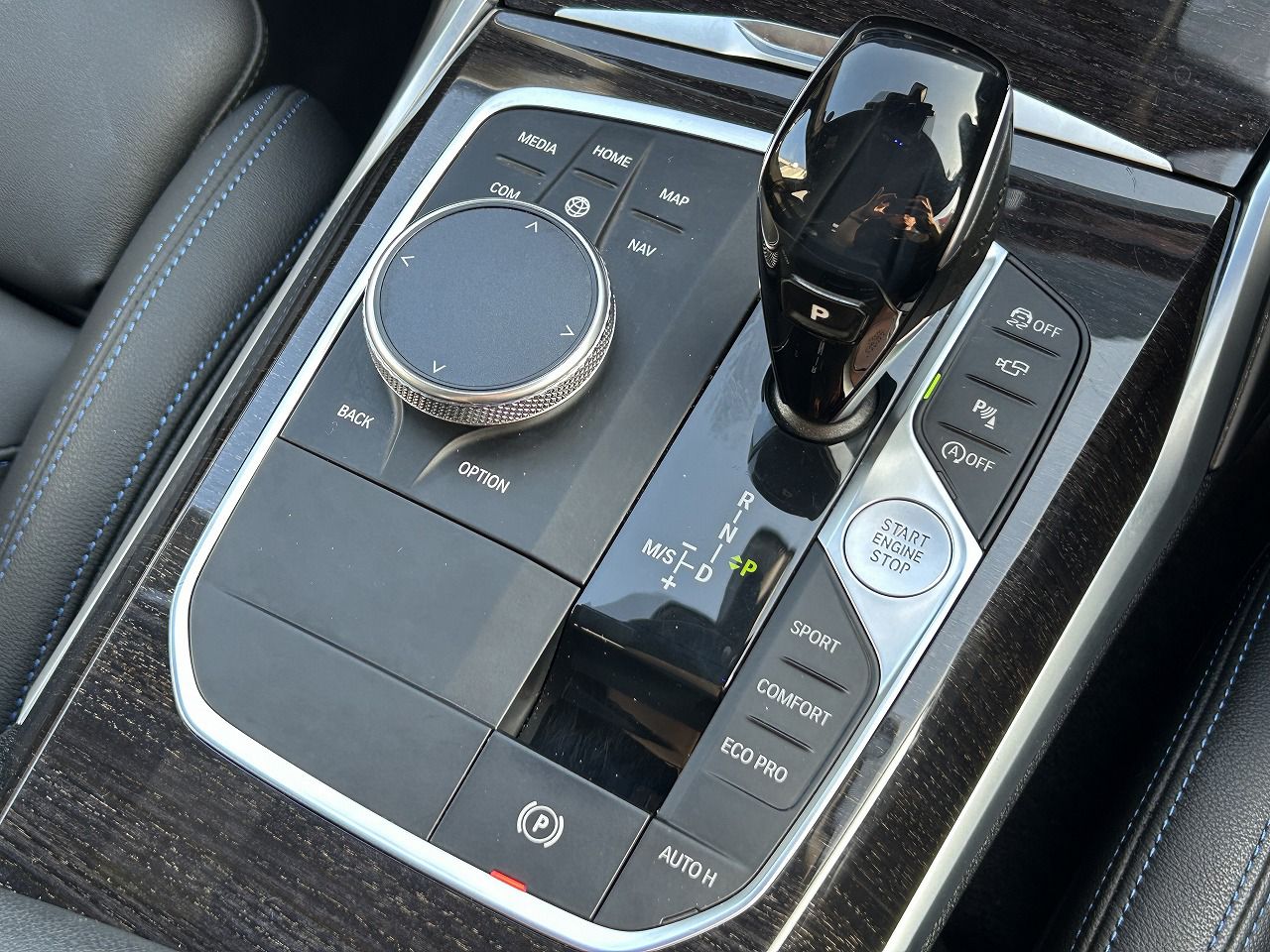 G20 320d xDrive RHD Saloon