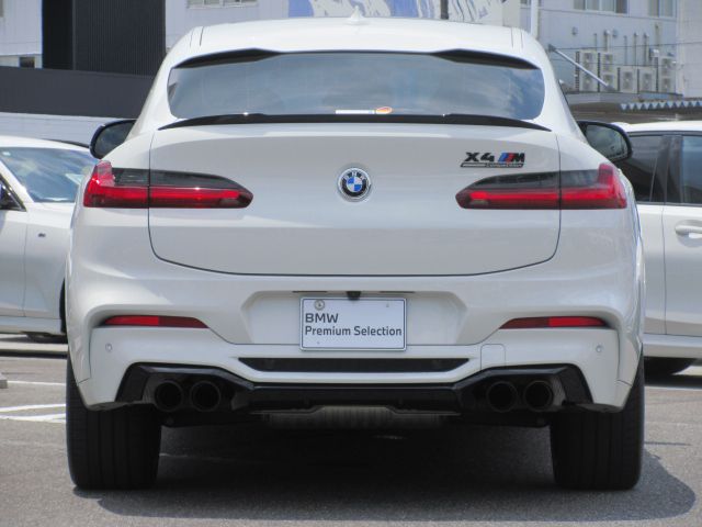 X4 M RHD