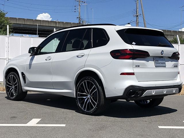 X5 M60i xDrive RHD
